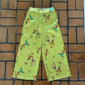 Urban Outfitters chartreuse vintage-look wide leg high-waisted pants, size XS